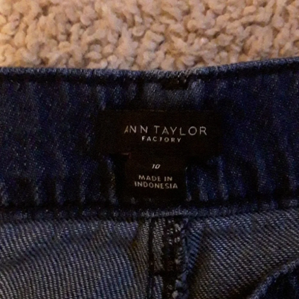 Pants - Picture 4 of 9